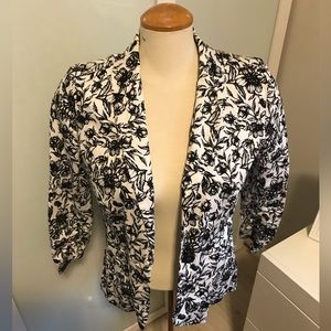 89th & Maddison Floral Blazer